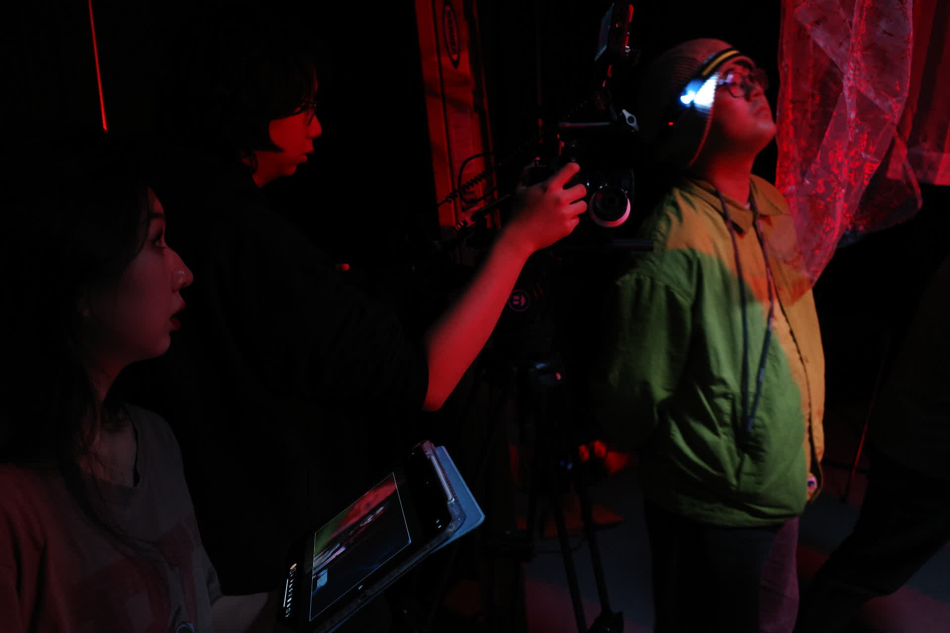 Behind the scenes 17